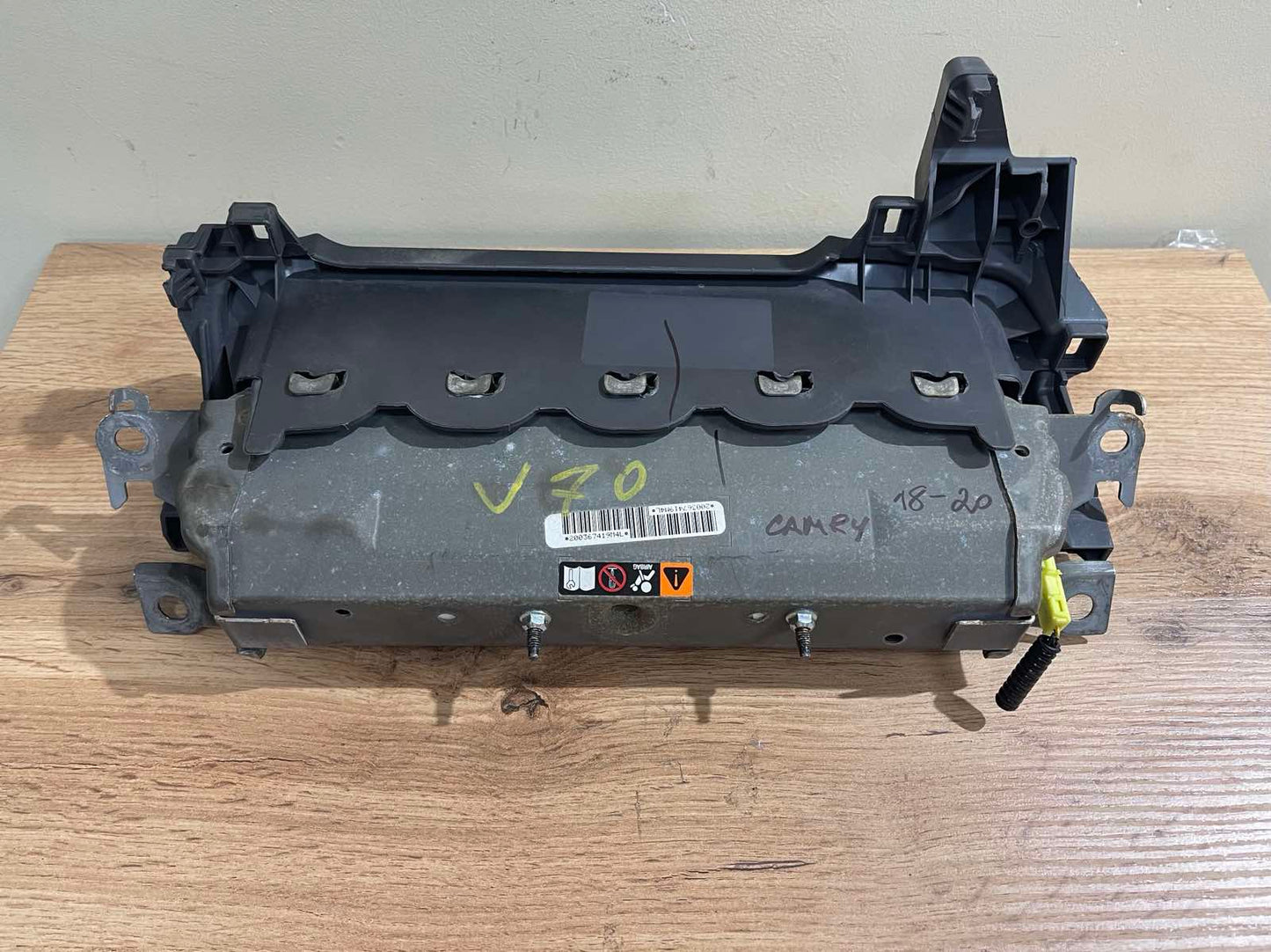 TOYOTA CAMRY Driver Knee Airbag 2018 2019 2020